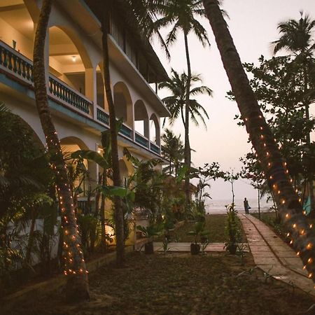Nalanda Retreat Goa By Mandrem Beach Exterior photo